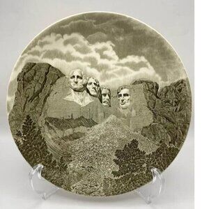 Mt. Rushmore National Memorial, SD Plate 10.75”  Johnson Bros. England ~ VTG